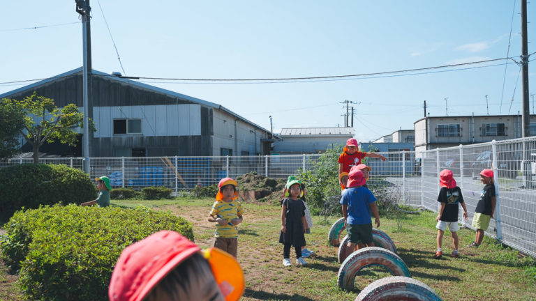 角田光の子保育園、外遊び1